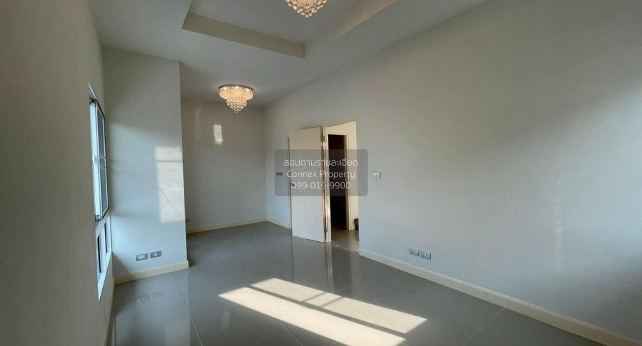For sale 4 bedrooms house in Mueang Nonthaburi, Nonthaburi