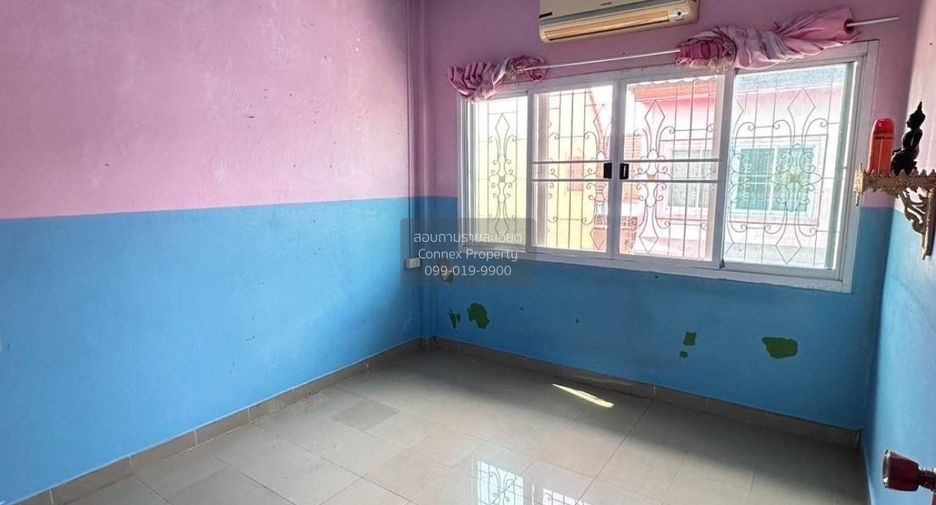 For sale 2 bedrooms townhouse in Sai Noi, Nonthaburi