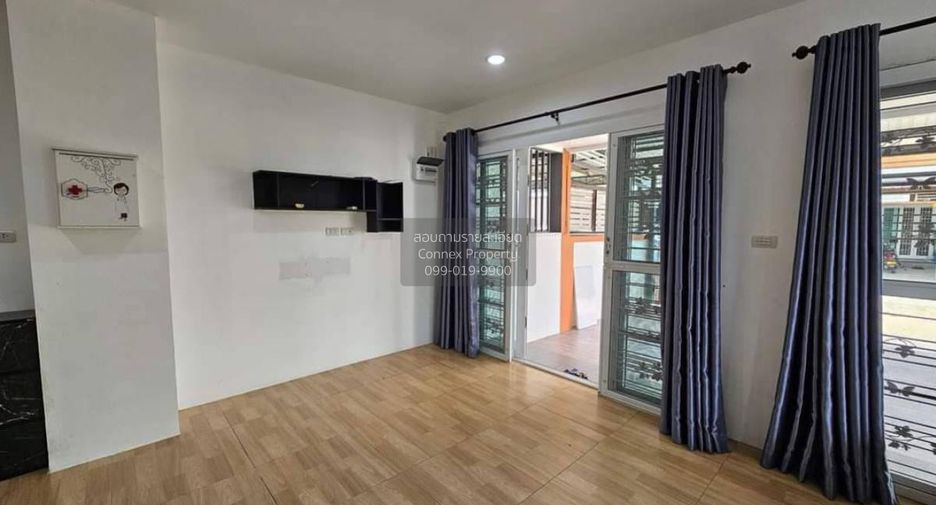 For sale 4 bedrooms townhouse in Thanyaburi, Pathum Thani