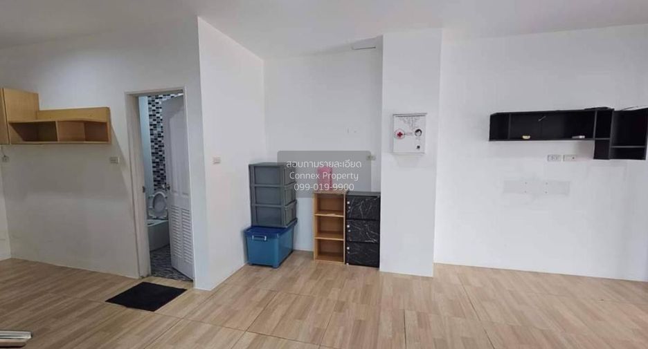 For sale 4 bedrooms townhouse in Thanyaburi, Pathum Thani