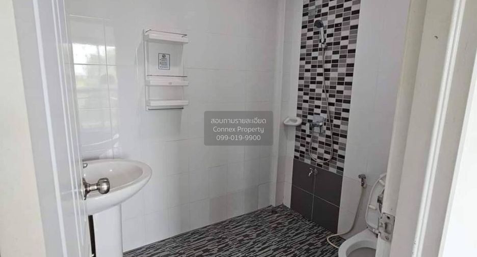 For sale 4 bedrooms townhouse in Thanyaburi, Pathum Thani