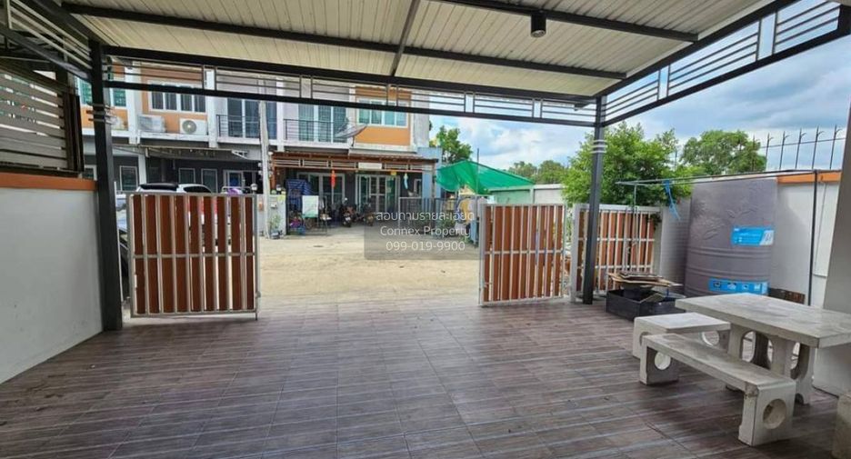 For sale 4 bedrooms townhouse in Thanyaburi, Pathum Thani