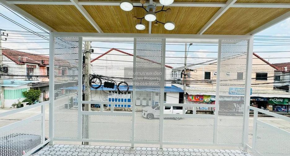 For sale 3 bedrooms townhouse in Sai Noi, Nonthaburi
