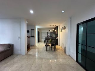 Casa en venta de 4 habitaciones en Mueang Pathum Thani, Pathum Thani