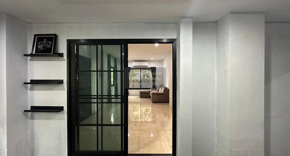 Casa en venta de 4 habitaciones en Mueang Pathum Thani, Pathum Thani