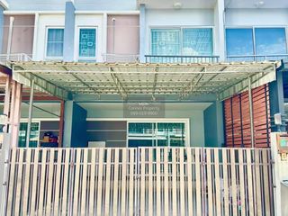Casa adosada en venta de 3 habitaciones en Nong Khaem, Bangkok