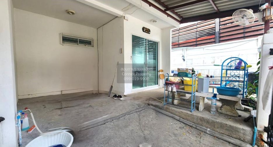 For sale 3 bedrooms townhouse in Sam Phran, Nakhon Pathom