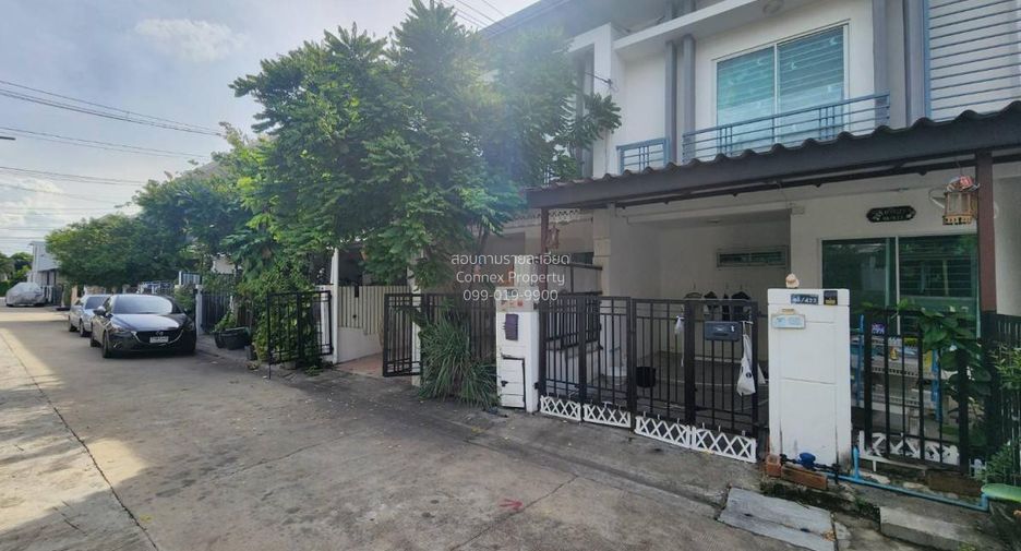 For sale 3 bedrooms townhouse in Sam Phran, Nakhon Pathom