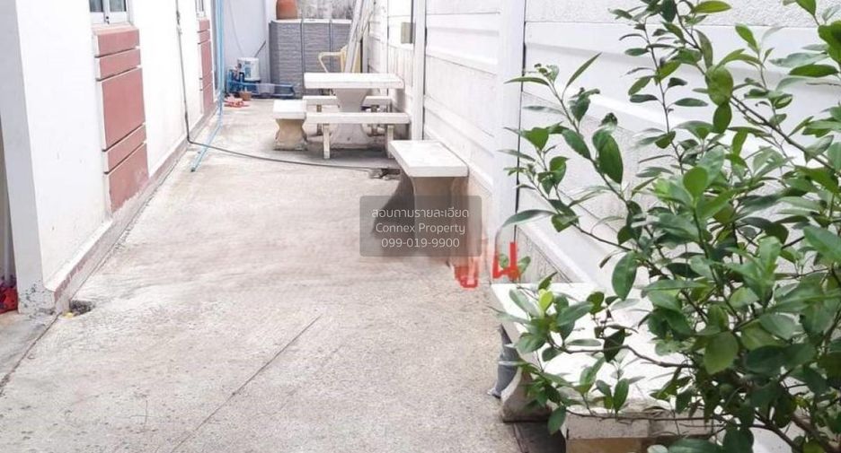 For sale 3 bedrooms townhouse in Sam Phran, Nakhon Pathom