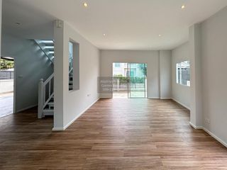Casa en venta de 3 habitaciones en Bang Khen, Bangkok