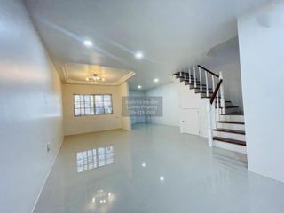 Reihenhaus zum Kauf mit 3 Zimmer in Phra Pradaeng, Samut Prakan
