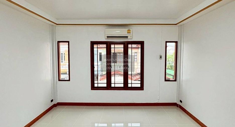 For sale 2 bedrooms townhouse in Phutthamonthon, Nakhon Pathom