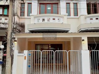 For sale 2 bedrooms townhouse in Phutthamonthon, Nakhon Pathom