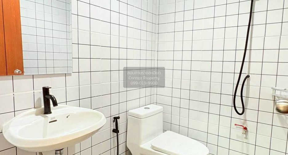 For sale 2 bedrooms townhouse in Phutthamonthon, Nakhon Pathom