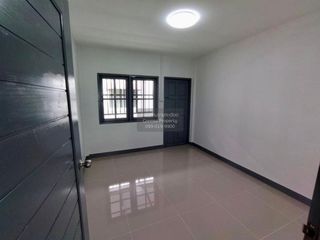 À vendre 3 chambres maison de ville à Bang Bua Thong, Nonthaburi