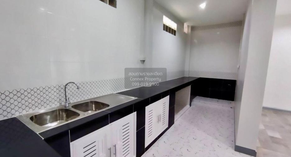 À vendre 3 chambres maison de ville à Bang Bua Thong, Nonthaburi