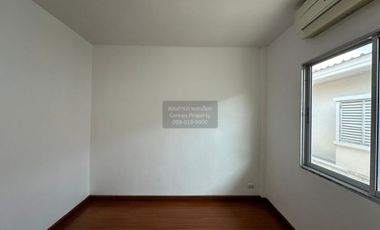 For sale 3 bedrooms townhouse in Pak Kret, Nonthaburi