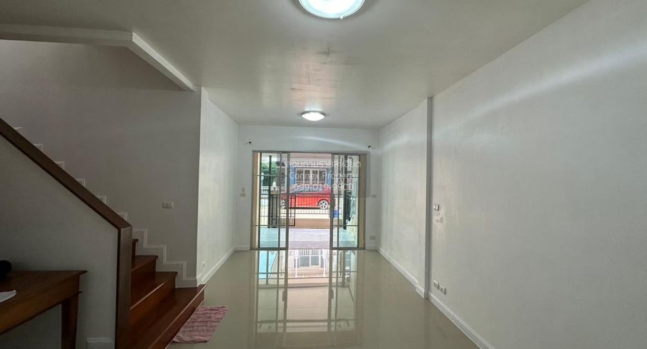 For sale 3 bedrooms townhouse in Pak Kret, Nonthaburi