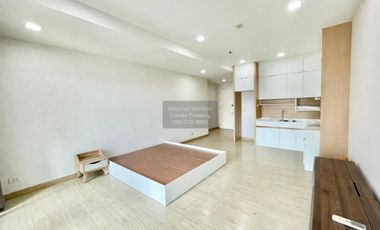 For sale 1 bed condo in Khlong Toei, Bangkok
