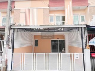 Reihenhaus zum Kauf mit 3 Zimmer in Phra Pradaeng, Samut Prakan