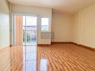 Reihenhaus zum Kauf mit 3 Zimmer in Phra Pradaeng, Samut Prakan