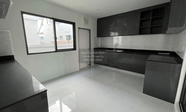À vendre 6 chambres maison à Bang Phli, Samut Prakan