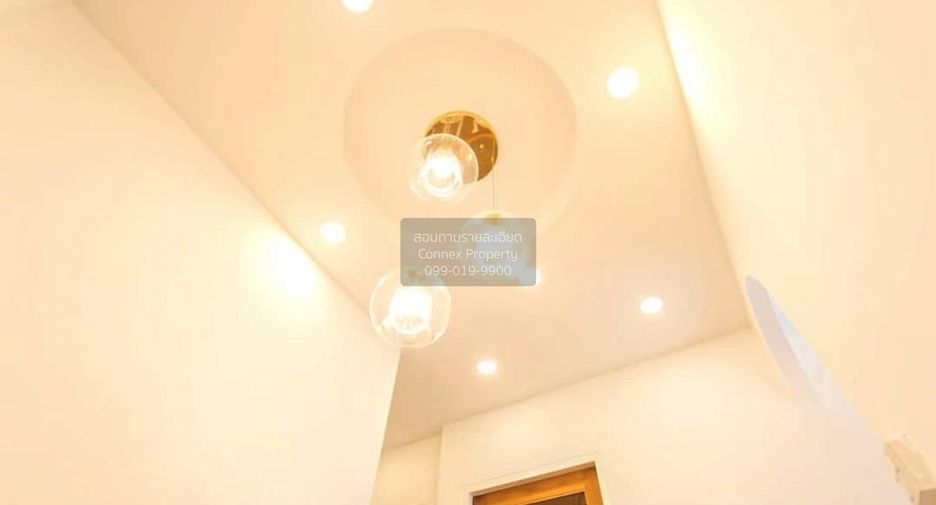 Casa adosada en venta de 3 habitaciones en Wang Thonglang, Bangkok