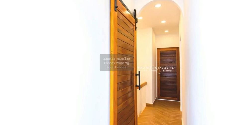 Casa adosada en venta de 3 habitaciones en Wang Thonglang, Bangkok