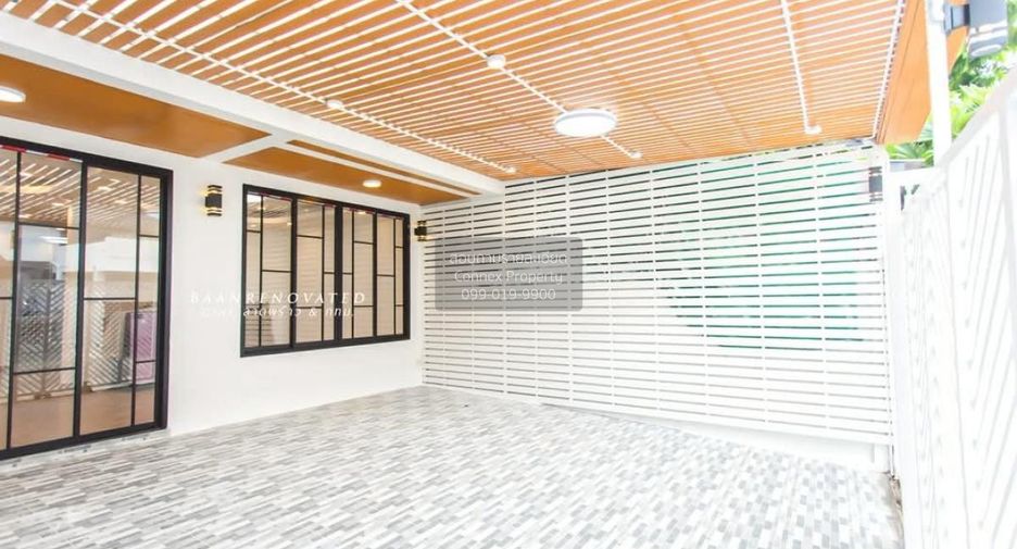 Casa adosada en venta de 3 habitaciones en Wang Thonglang, Bangkok