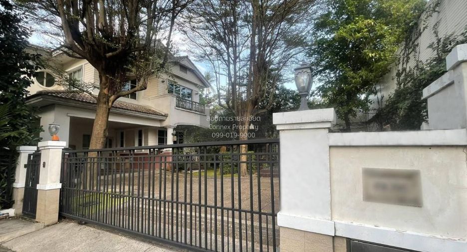 For sale 3 bedrooms house in Phasi Charoen, Bangkok
