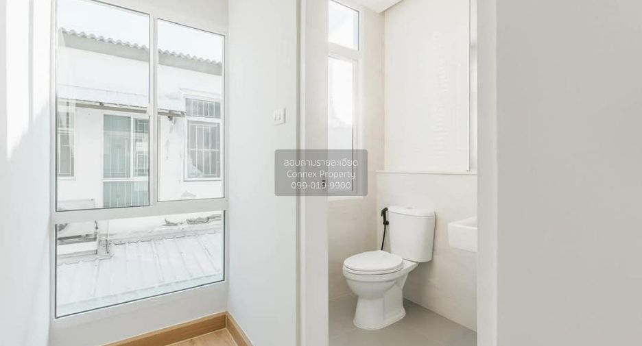 For sale 3 bedrooms townhouse in Mueang Nonthaburi, Nonthaburi
