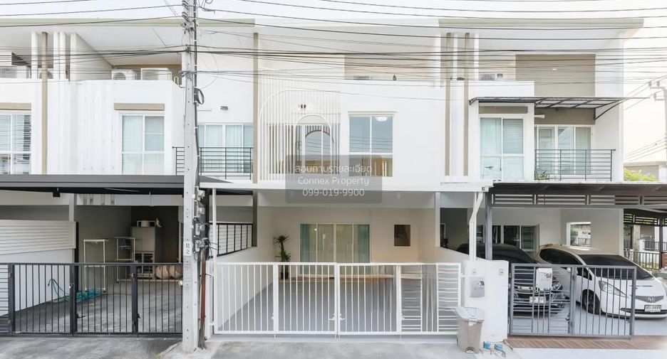 For sale 3 bedrooms townhouse in Mueang Nonthaburi, Nonthaburi