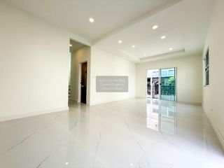 Casa en venta de 4 habitaciones en Bang Yai, Nonthaburi