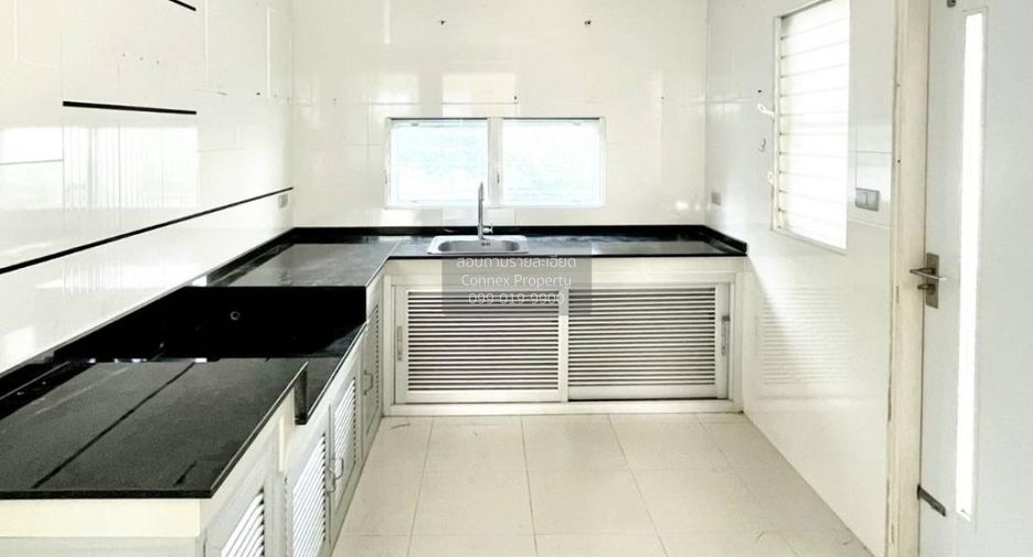 For sale 3 ベッドルーム house in Lat Krabang, Bangkok