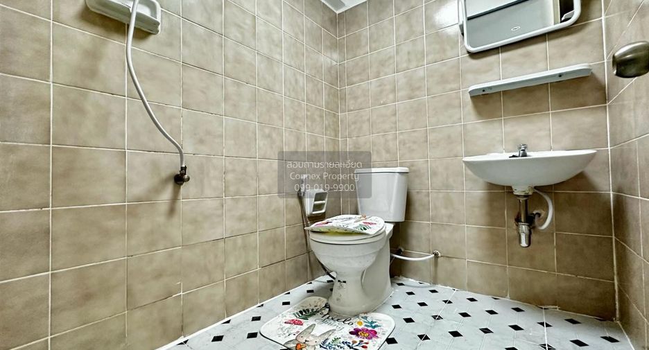 Продажа 2 спальни таунхаус в Нонг Чок, Бангкок