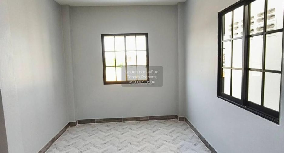 Reihenhaus zum Kauf mit 4 Zimmer in Nong Chok, Bangkok