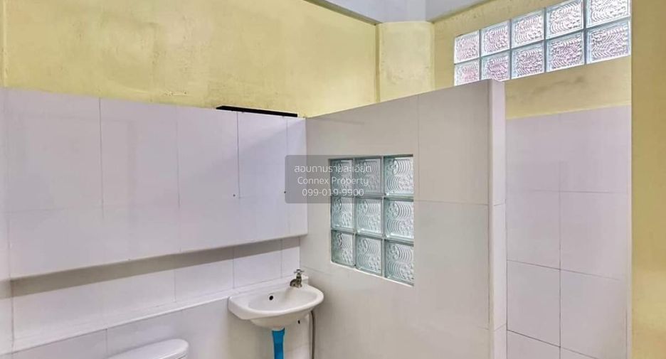For sale 2 bedrooms townhouse in Bang Khun Thian, Bangkok