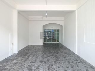 Продажа 3 спальни таунхаус в Чатучак, Бангкок