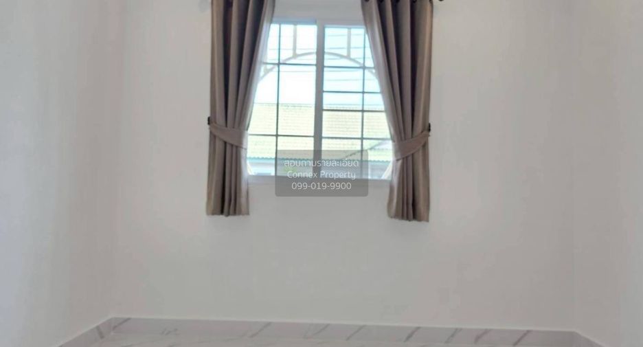 Casa adosada en venta de 3 habitaciones en Lam Luk Ka, Pathum Thani