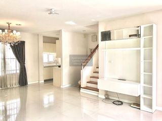 For sale 3 bedrooms house in Bang Kapi, Bangkok