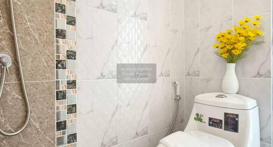 For sale 5 bedrooms house in Khlong Sam Wa, Bangkok