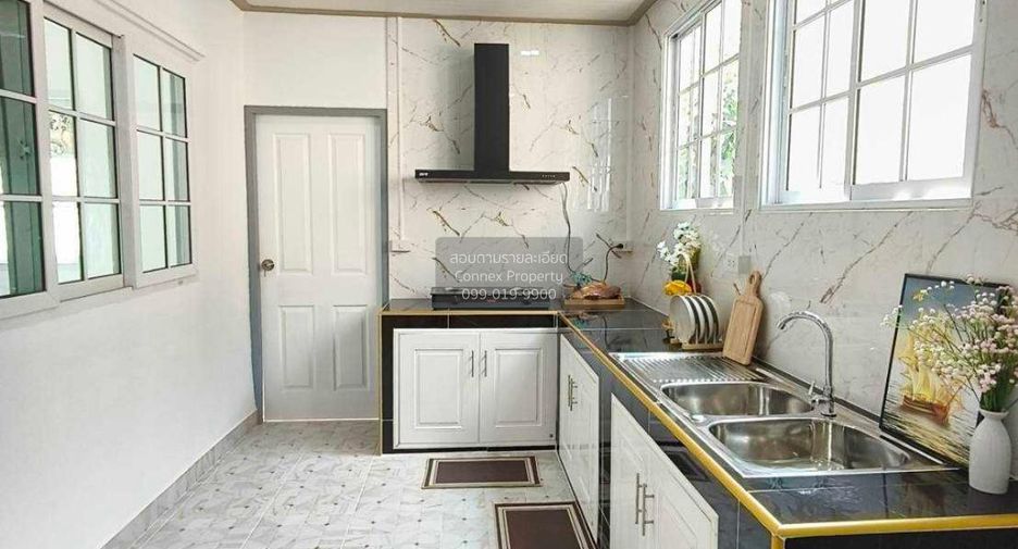 For sale 5 bedrooms house in Khlong Sam Wa, Bangkok