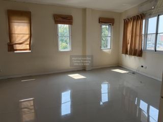 出售 3 卧室 独立屋 在 Phasi Charoen, 曼谷