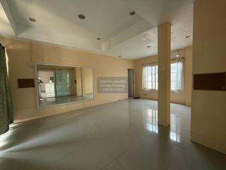 出售 3 卧室 独立屋 在 Phasi Charoen, 曼谷