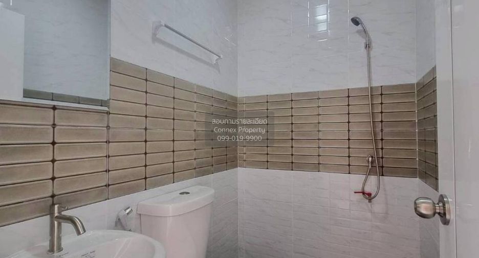 For sale 2 bedrooms townhouse in Sai Noi, Nonthaburi