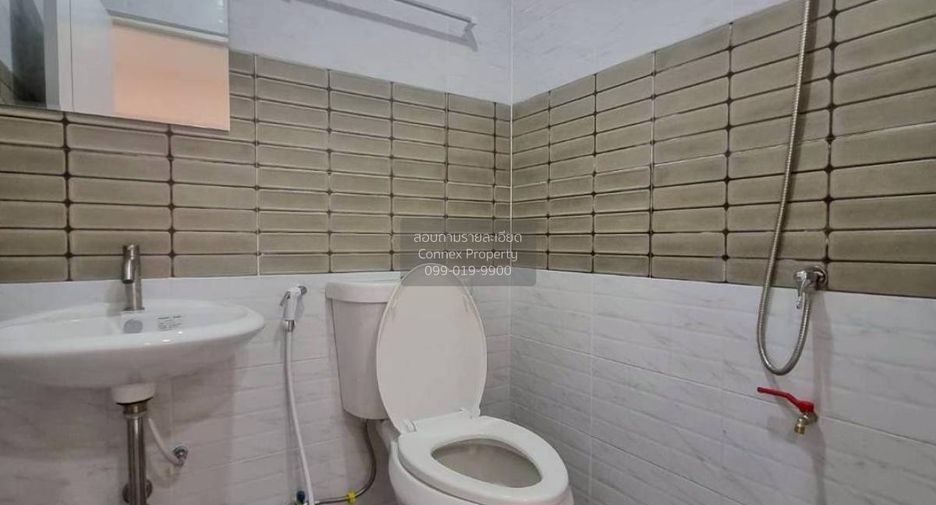 For sale 2 bedrooms townhouse in Sai Noi, Nonthaburi