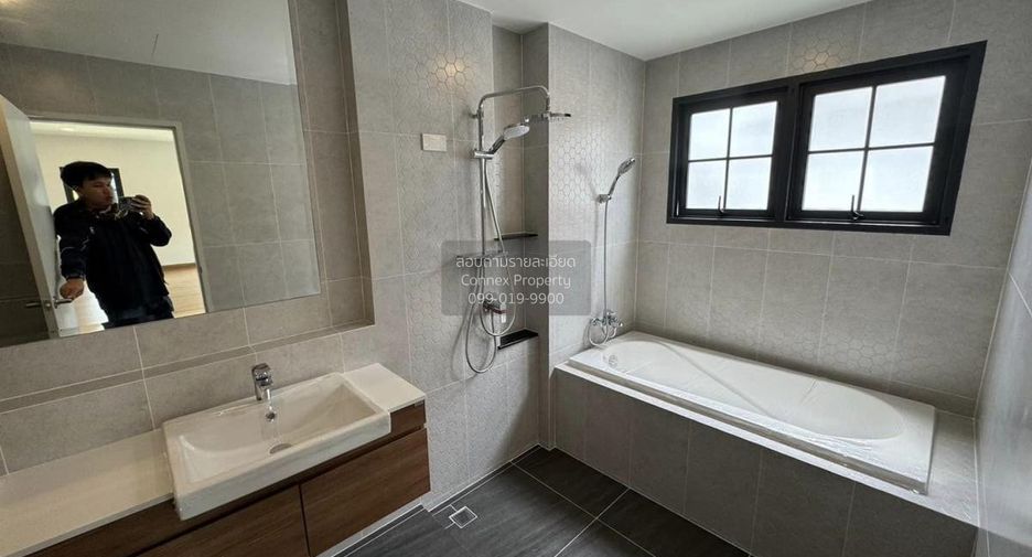 Casa en venta de 4 habitaciones en Bang Phli, Samut Prakan