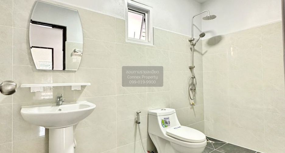 Casa adosada en venta de 3 habitaciones en Bang Yai, Nonthaburi