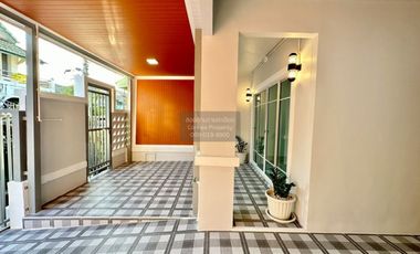 Casa adosada en venta de 3 habitaciones en Bang Yai, Nonthaburi