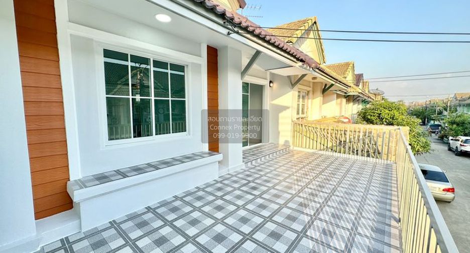 Casa adosada en venta de 3 habitaciones en Bang Yai, Nonthaburi